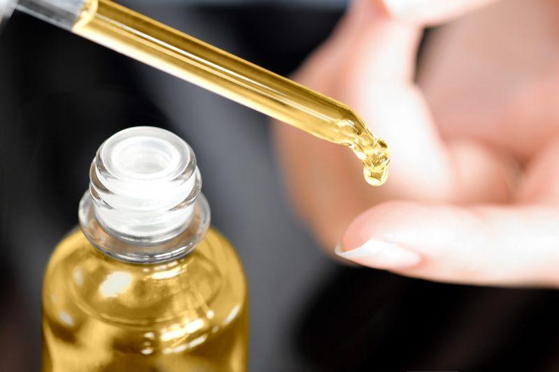 How to Use CBD Oils and Tinctures | SHEbd™ Education